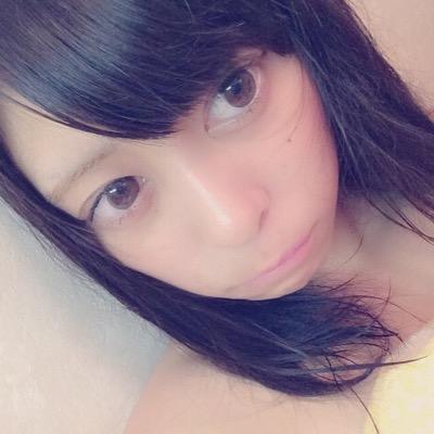 宇井 沙里奈を開く